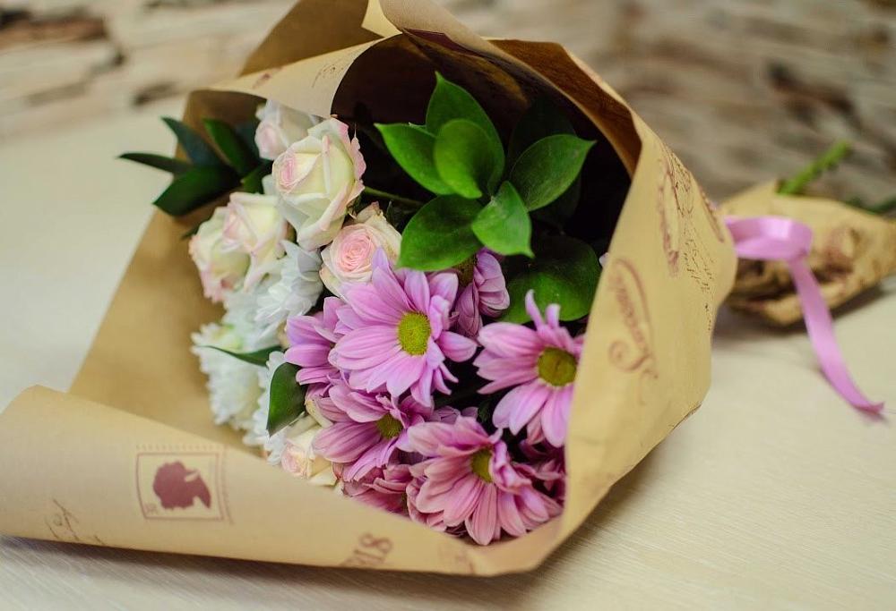 Букет цветов из: Розы и Хризантемы в Верхнем Тагиле