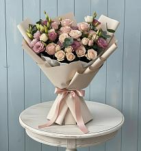 Букет цветов из:  Розы и Лизиантусы в Верхнем Тагиле