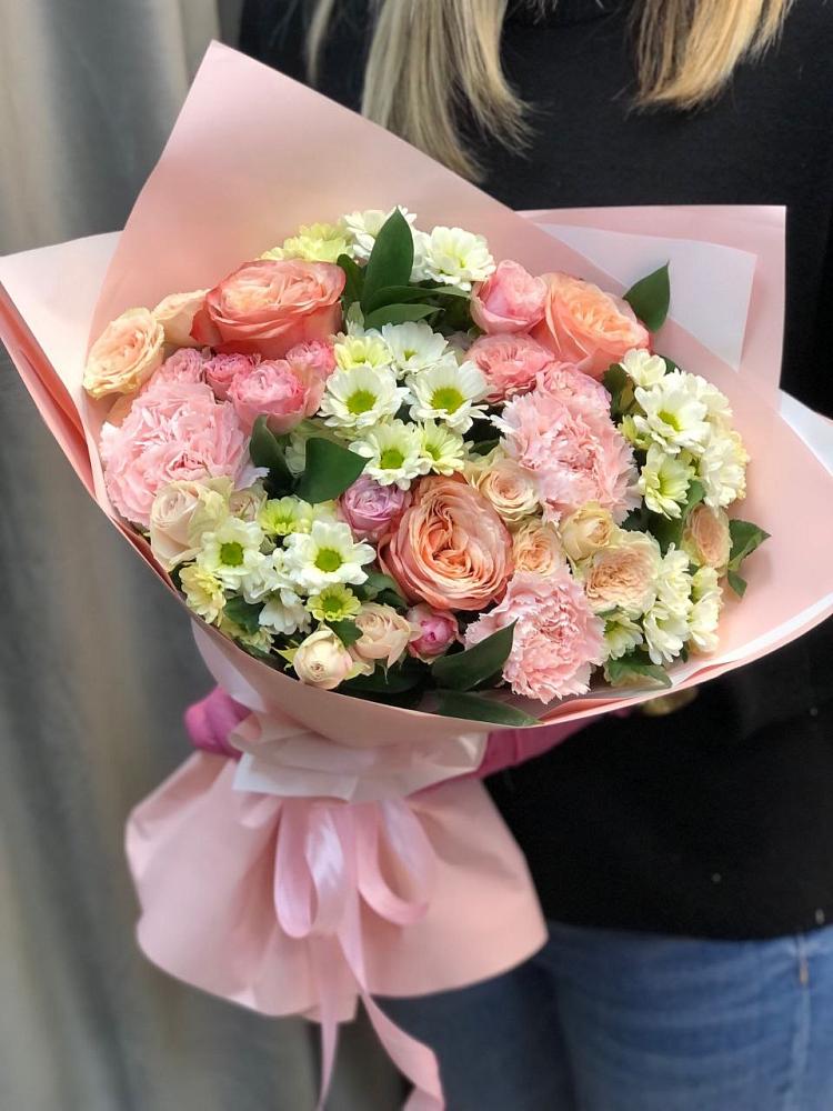 Букет цветов из: Гвоздики, Розы и Хризантемы в Верхнем Тагиле