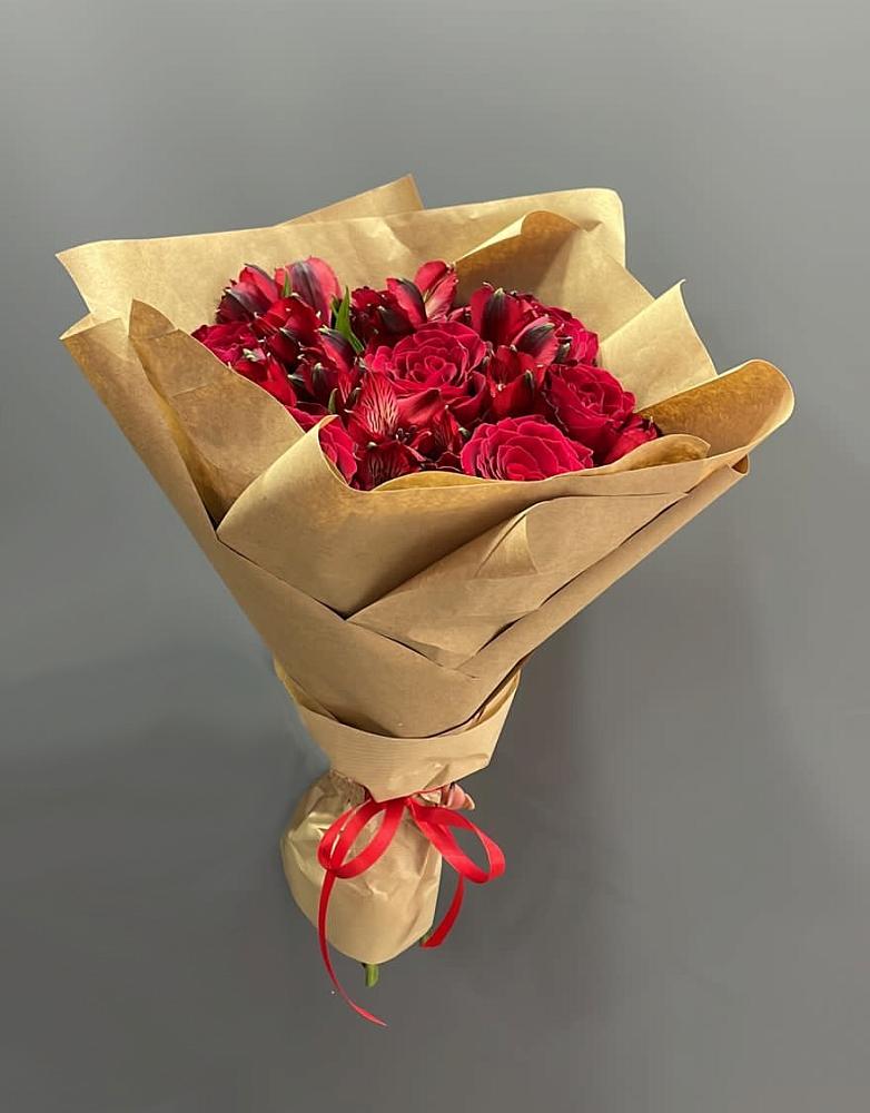 Букет цветов из: Альстромерии и Розы в Верхнем Тагиле