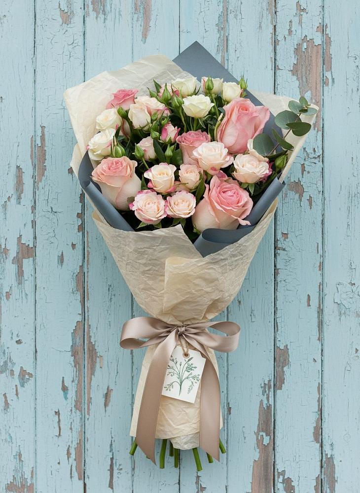 Букет цветов из: Розы в Верхнем Тагиле