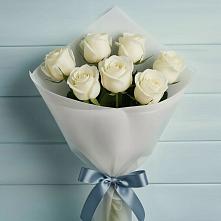 Букет 7 Белых роз Эдлесс Лав в Верхнем Тагиле
