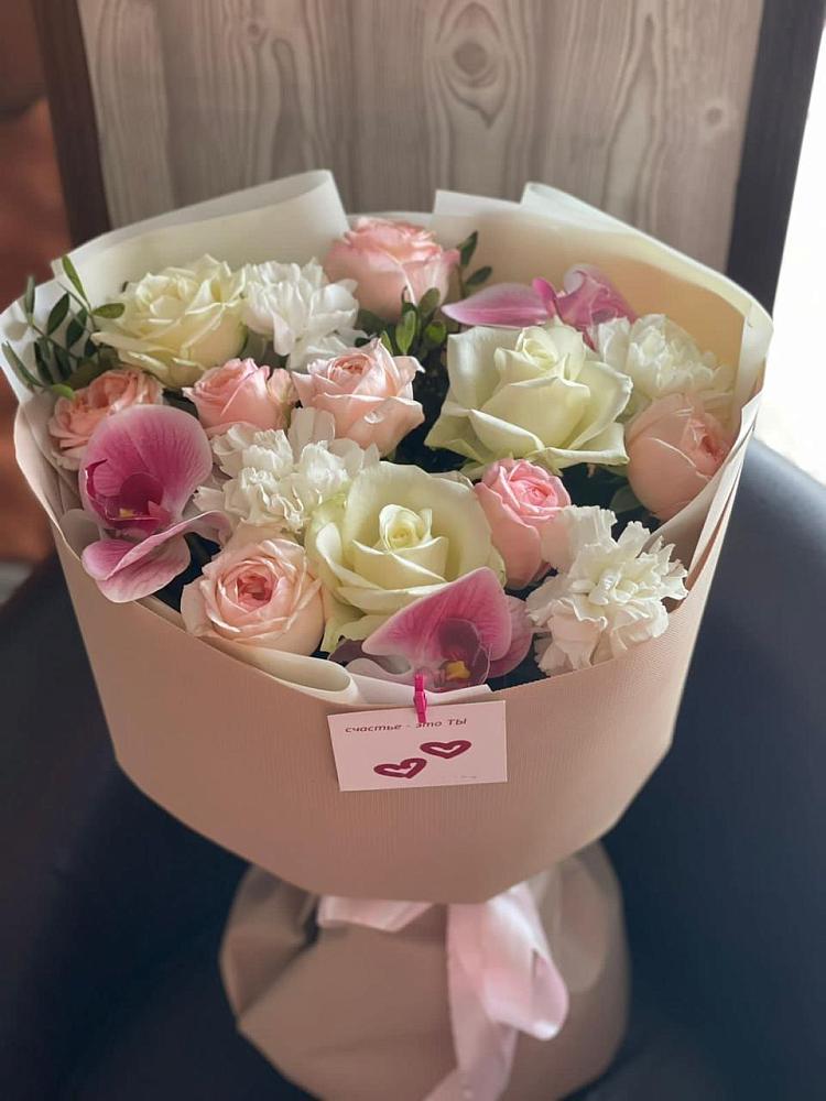 Букет цветов из: Орхидеи, Розы и Гвоздики в Верхнем Тагиле