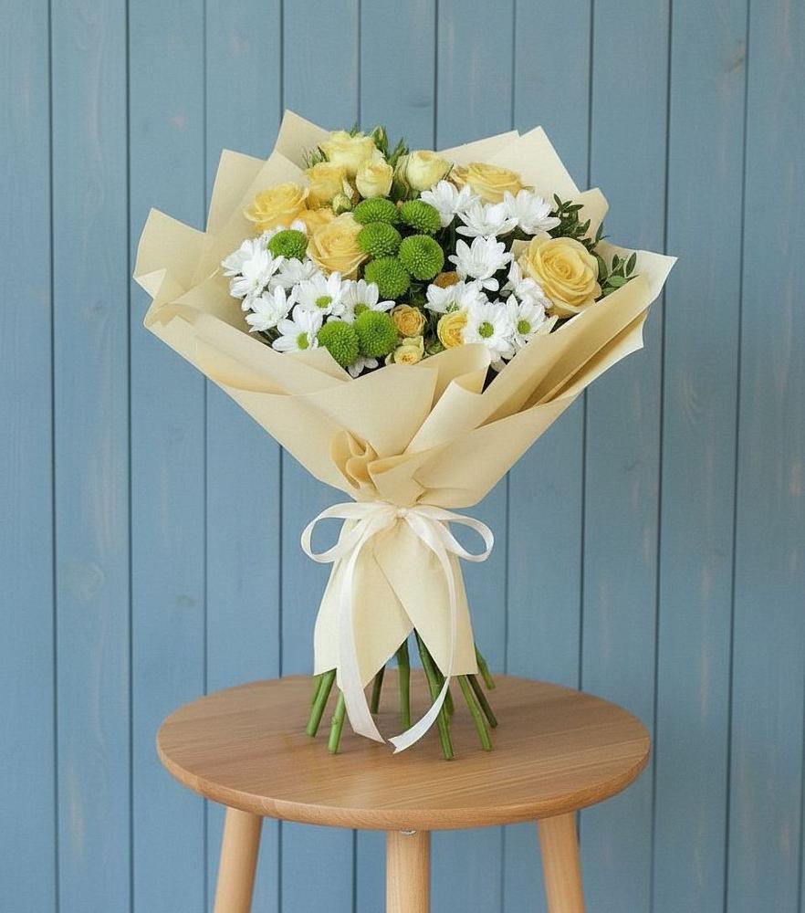 Букет цветов из: Хризантемы и Розы в Верхнем Тагиле