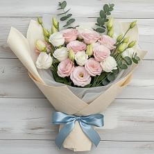 Букет цветов из:  Лизиантусы в Верхнем Тагиле