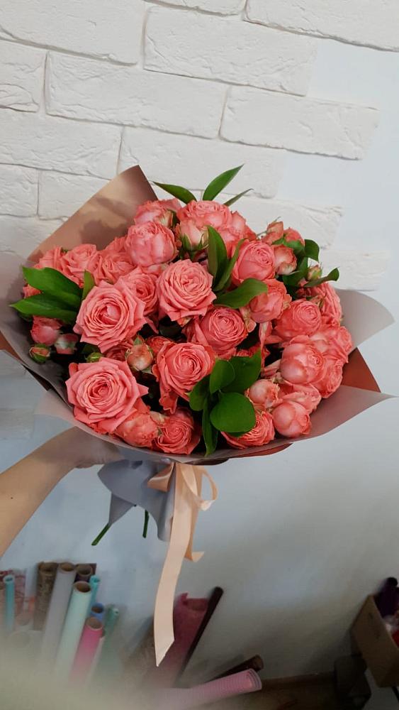 Букет цветов из: Розы в Верхнем Тагиле