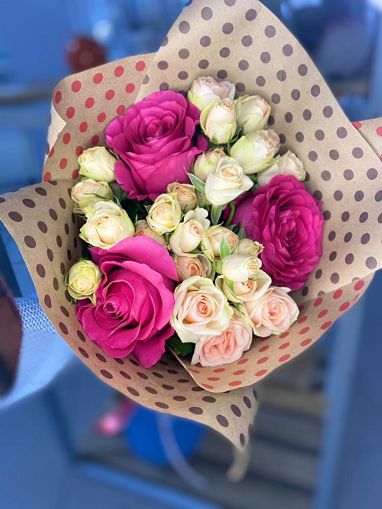 Букет цветов из: Розы в Верхнем Тагиле