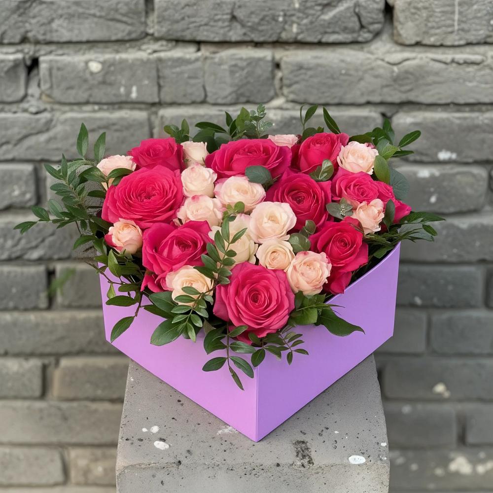 Цветочная композиция из Розы в коробке в Верхнем Тагиле