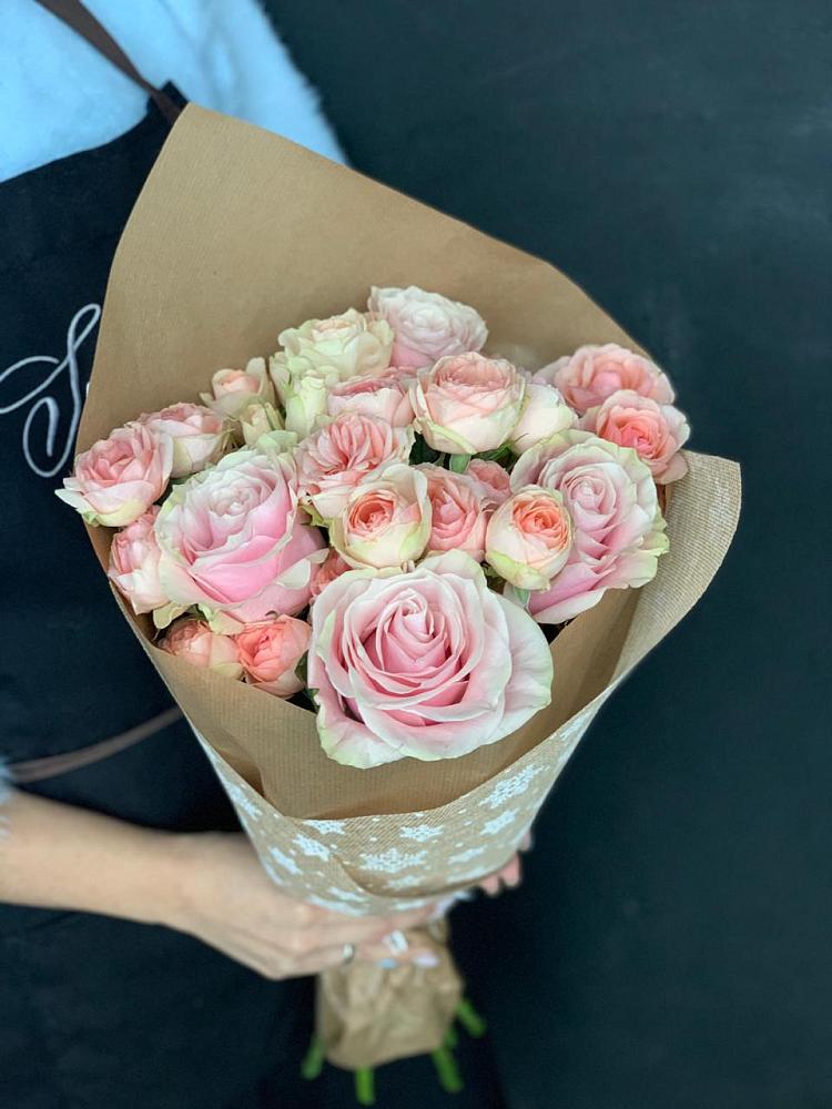 Букет цветов из: Хризантемы и Розы в Верхнем Тагиле