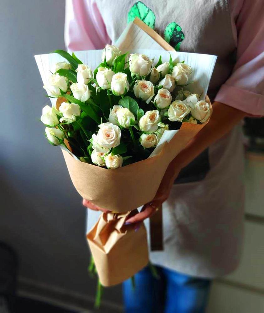 Букет цветов из: Розы в Верхнем Тагиле