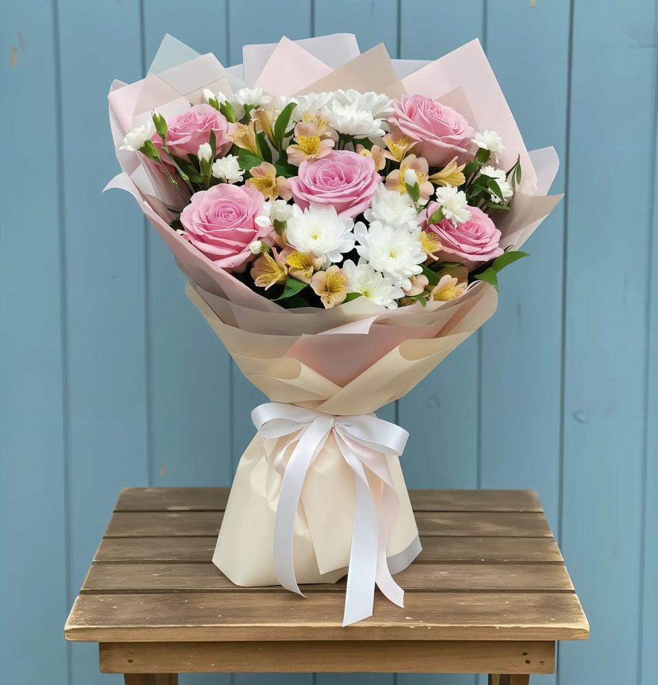 Букет цветов из: Гвоздики, Орхидеи и Розы в Верхнем Тагиле